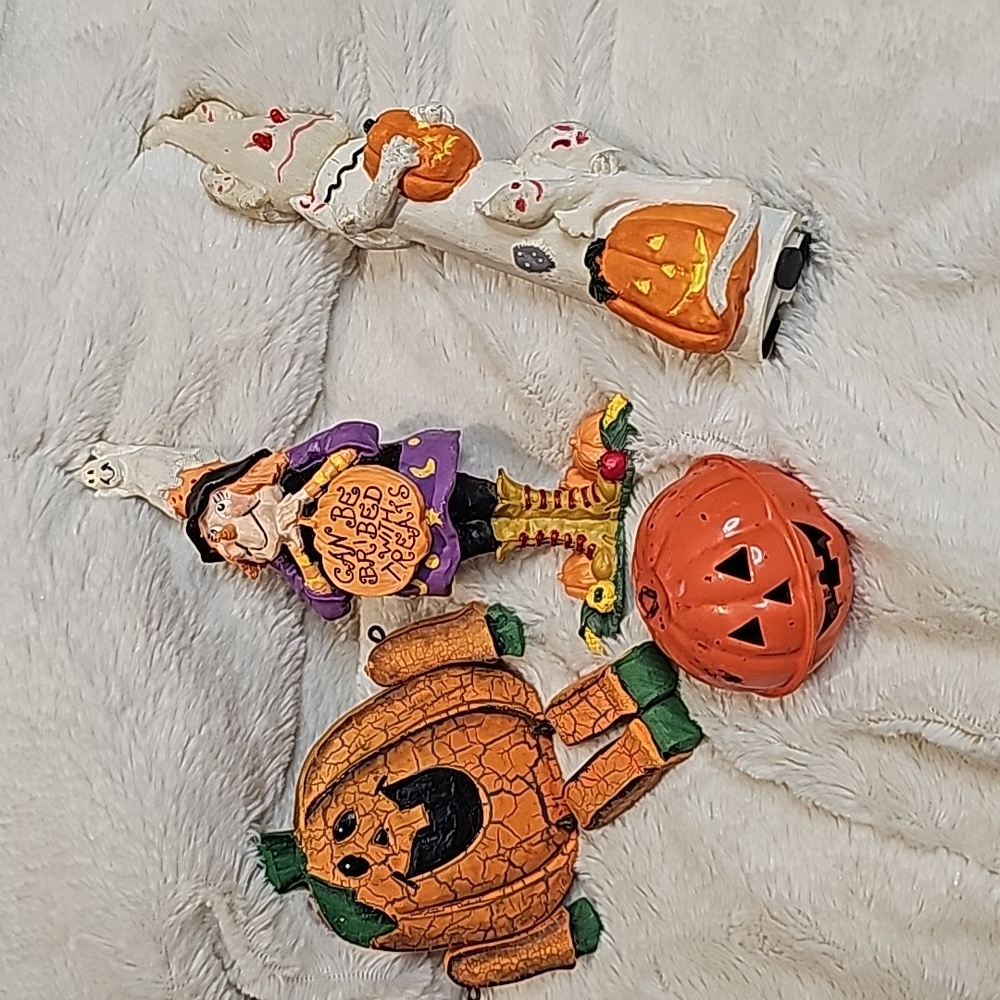 Halloween Figure Lot - Picture 1 of 12